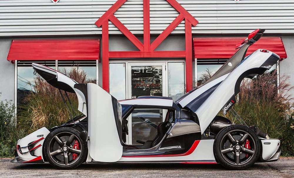 Один из семи Koenigsegg One:1 купили за 10 миллионов долларов