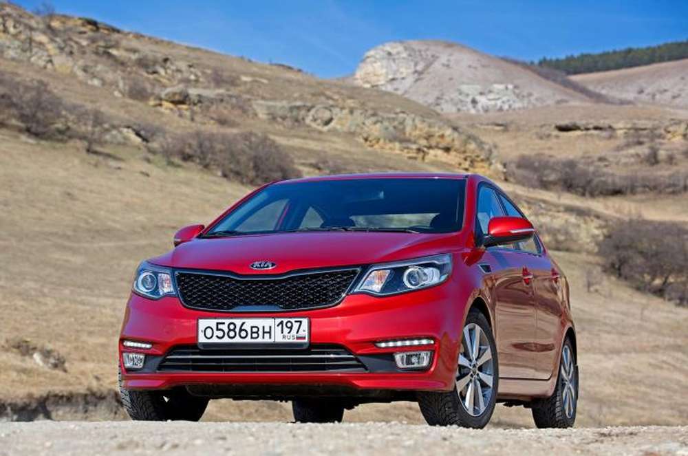 Kia поделилась информацией о стоимости и комплектациях рестайлингового седана Rio