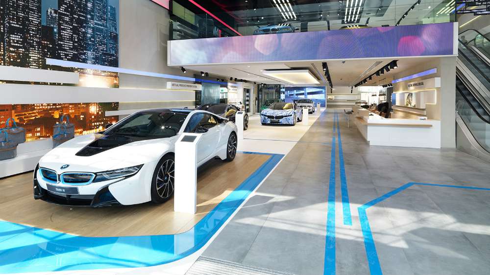 В BMW предсказали исчезновение дилерских центров