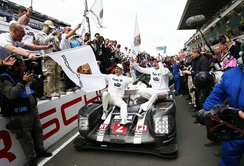 Ромен Дюма и Марк Либ покидают команду Porsche в WEC
