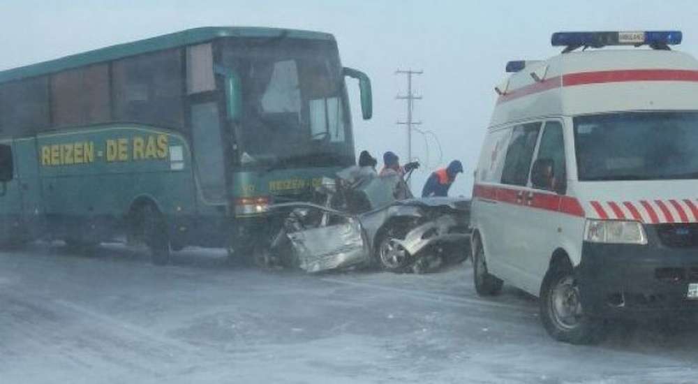 Четыре человека погибли в ДТП с участием рейсового автобуса в Акмолинской области