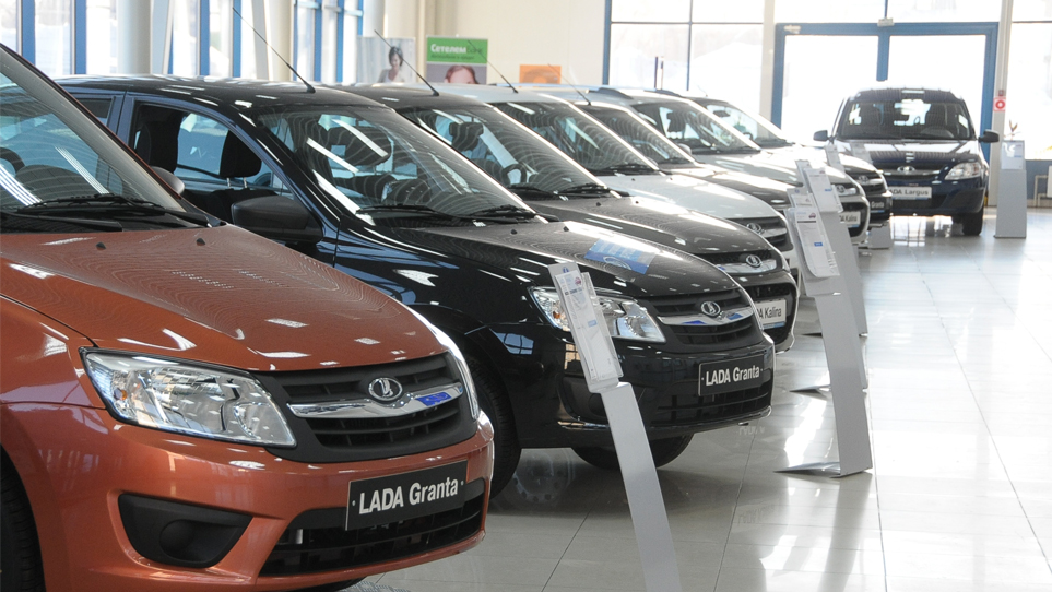 АЕБ: Lada сохранила лидерство продаж на российском авторынке в ноябре