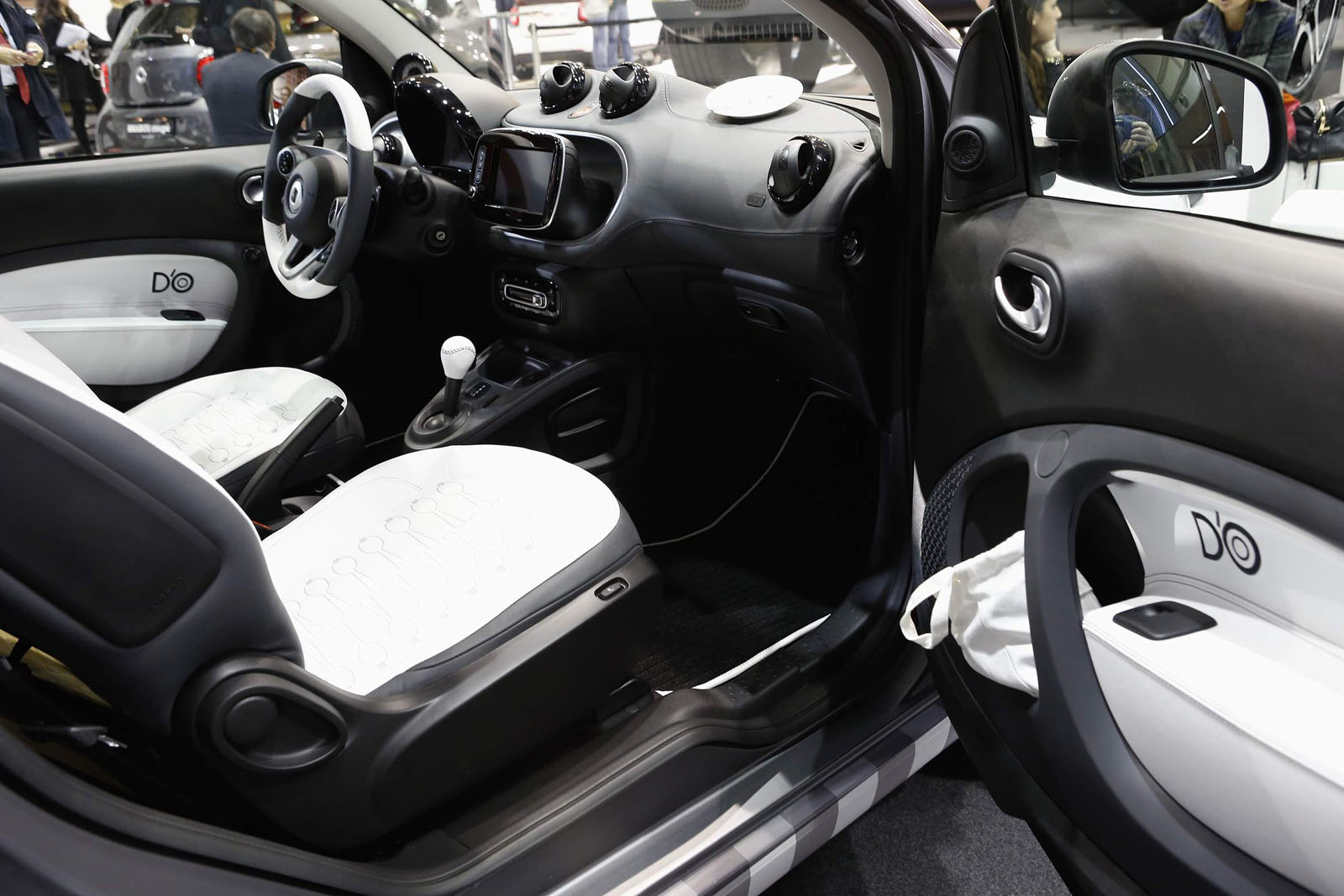 Smart ForTwo переоборудовали в кухню на колесах