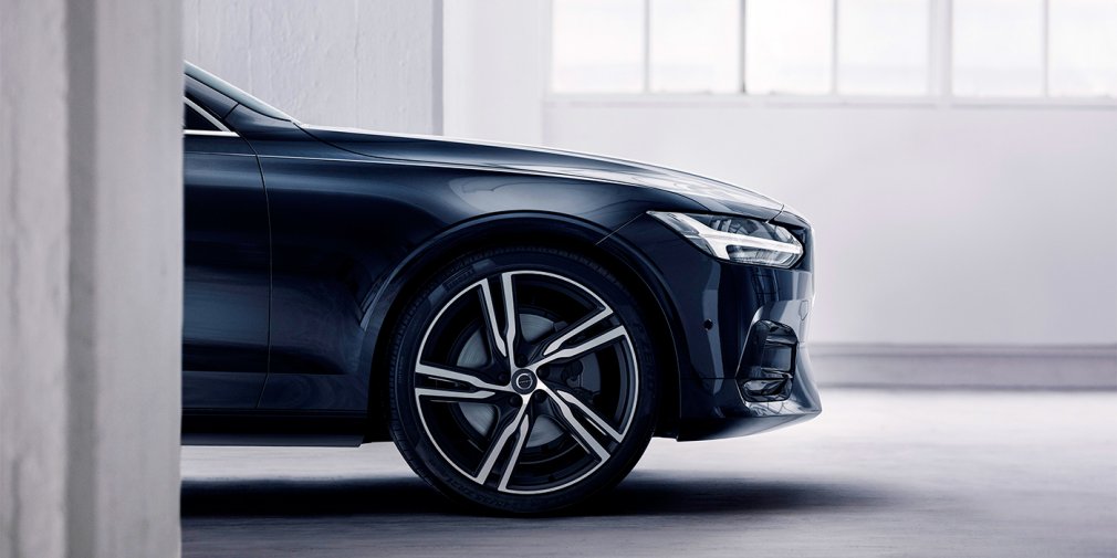 Volvo привезла в Россию спортивную версию седана S90