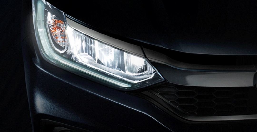 Honda опубликовала тизеры обновленного седана City