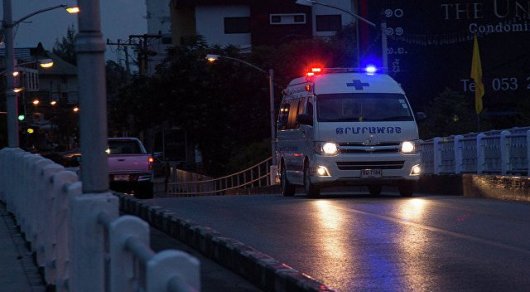 Пассажирский автобус рухнул с обрыва в Малайзии