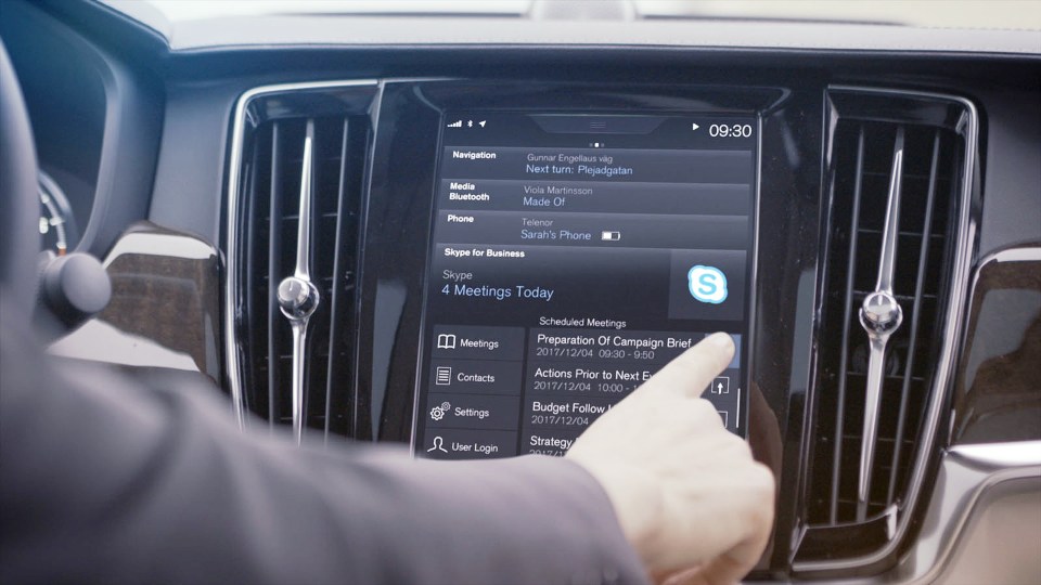 Volvo впервые установила в автомобиль Skype