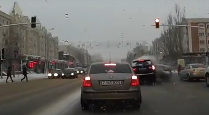 ДТП с внедорожником в центре Астаны: Пострадали два пешехода