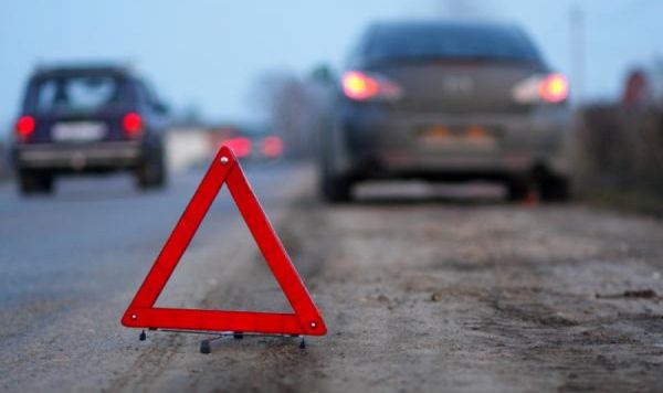На севере Москвы автомобиль сбил трех пешеходов