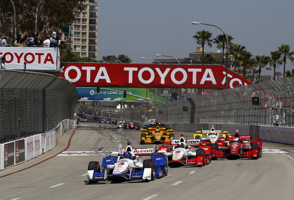 IndyCar ведёт переговоры с автопроизводителями