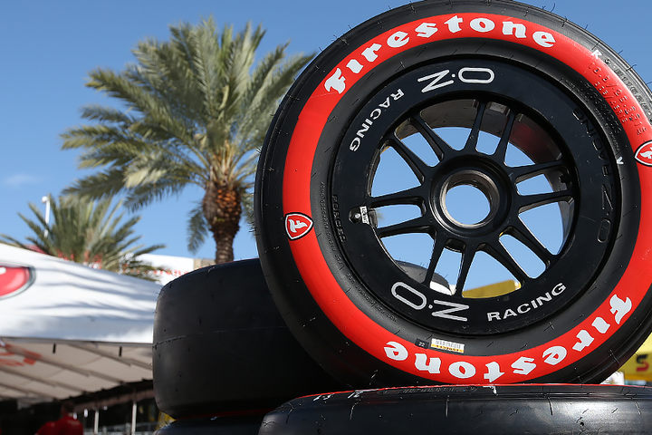 Firestone остаётся поставщиком шин серии IndyCar