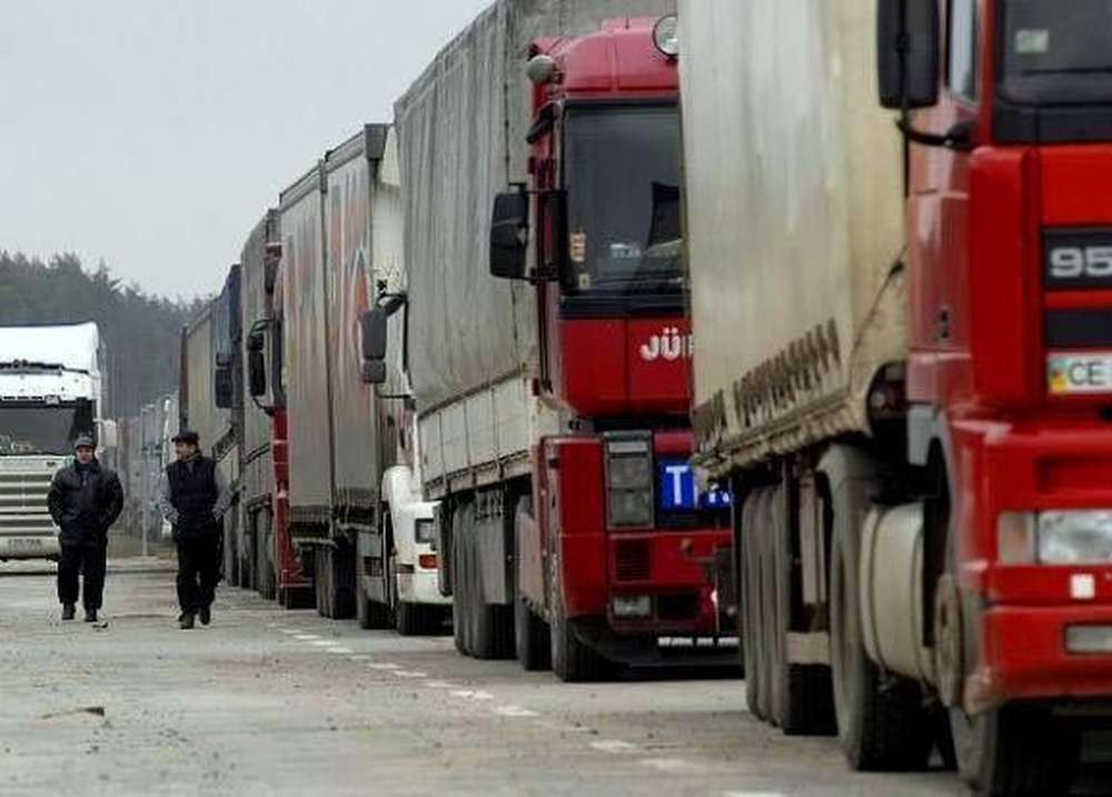 В Атырау по подложным документа ввозят машины из Белоруси
