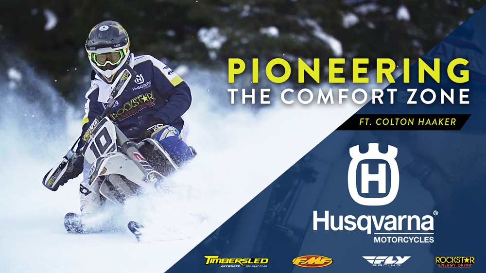 Колтона Аакер и сноубайк Husqvarna Timbersled