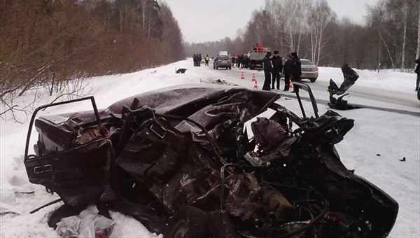 Под Томском в результате ДТП на трассе погибли четыре человека