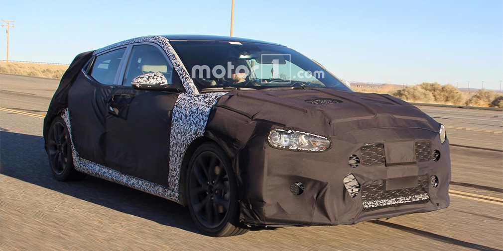 Hyundai вывел на тесты новый Veloster