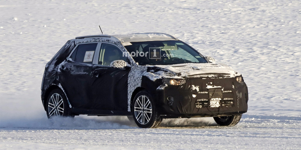Новый кроссовер Kia Stonic впервые замечен на тестах