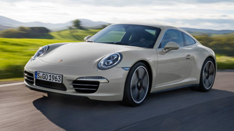 На западе Москвы угнали Porsche 911