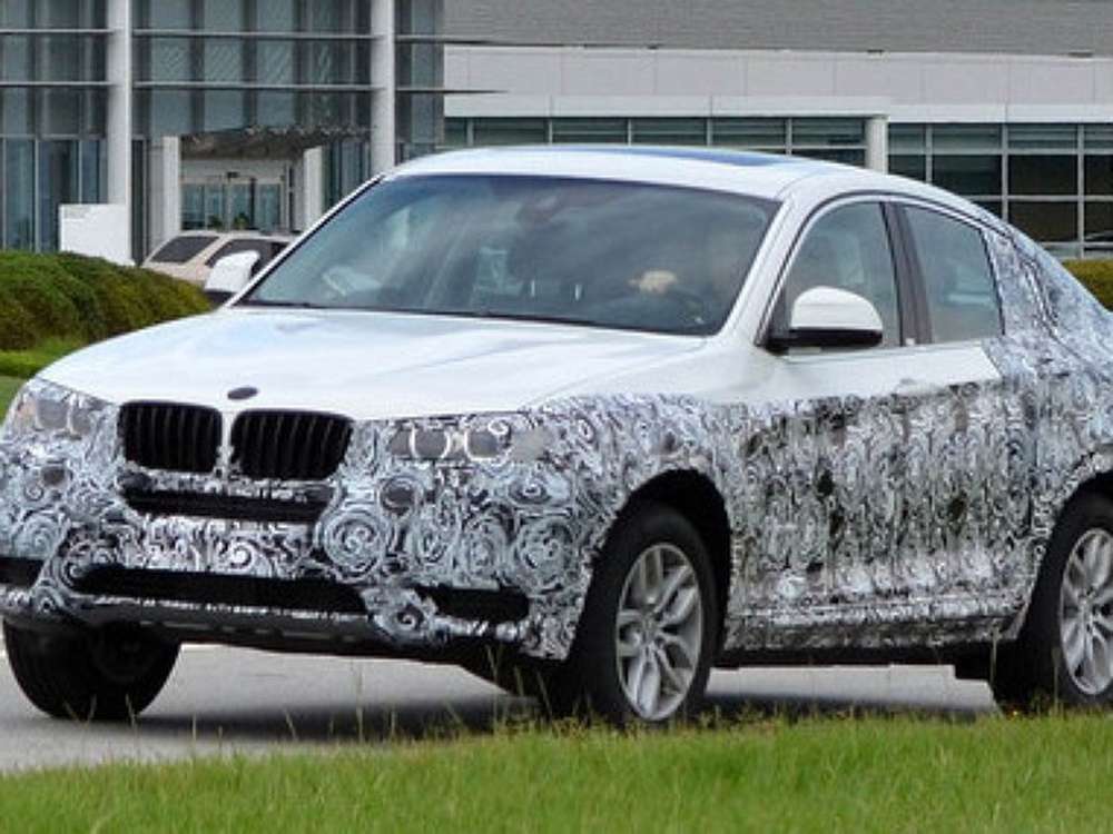 BMW X4 засняли с минимальным количеством камуфляжа