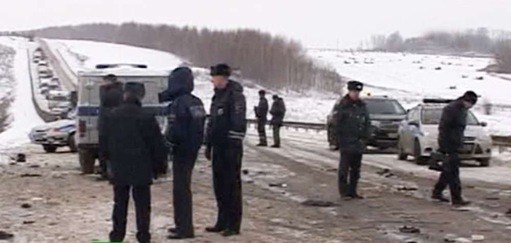 Пьяный полицейский протаранил автобус в Красноярском крае: есть жертвы