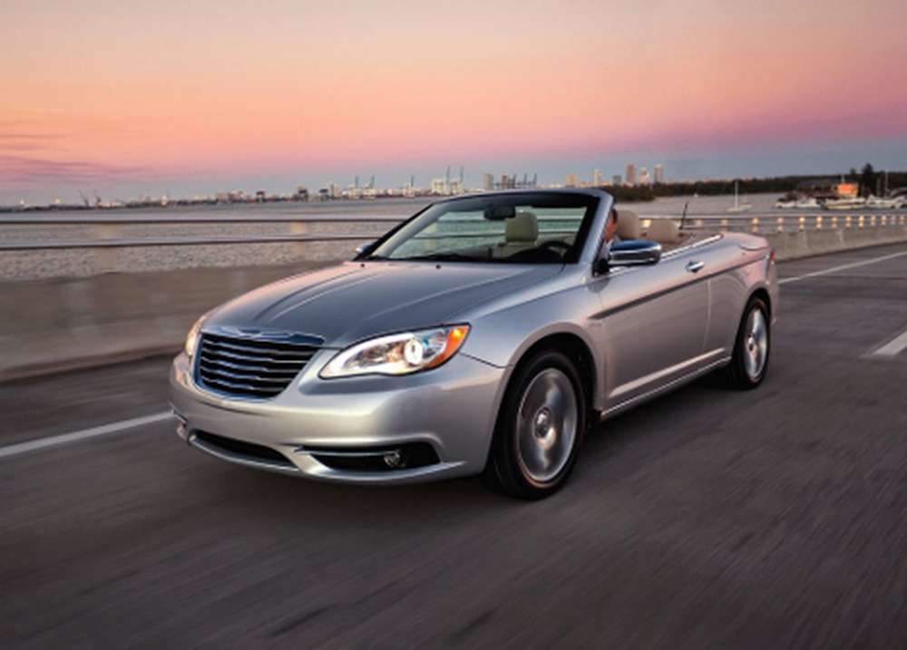 Chrysler отказался от двух моделей