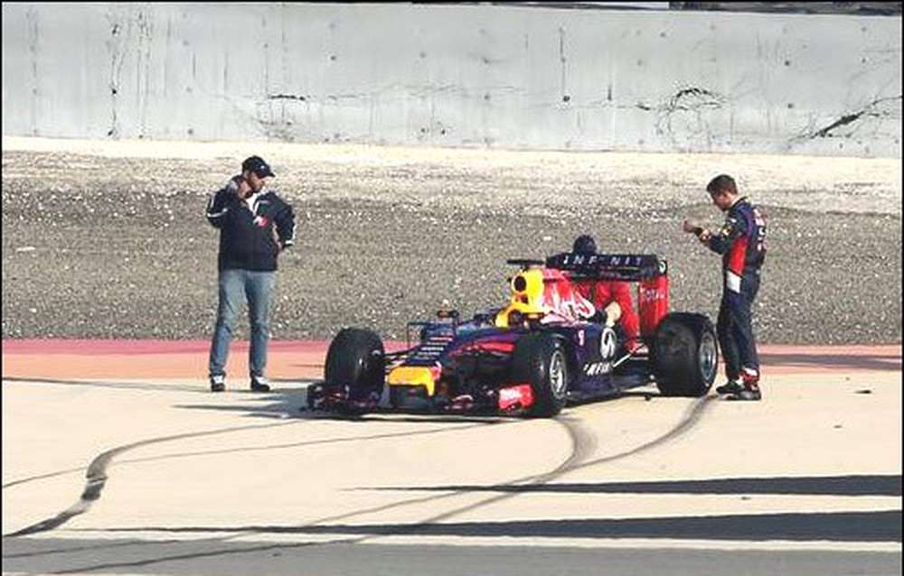 Red Bull Racing попросила помощи у Toro Rosso