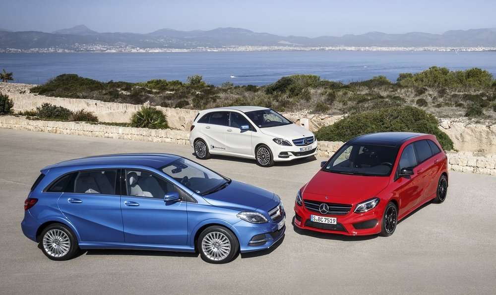 Mercedes тестирует обновленный B-Class