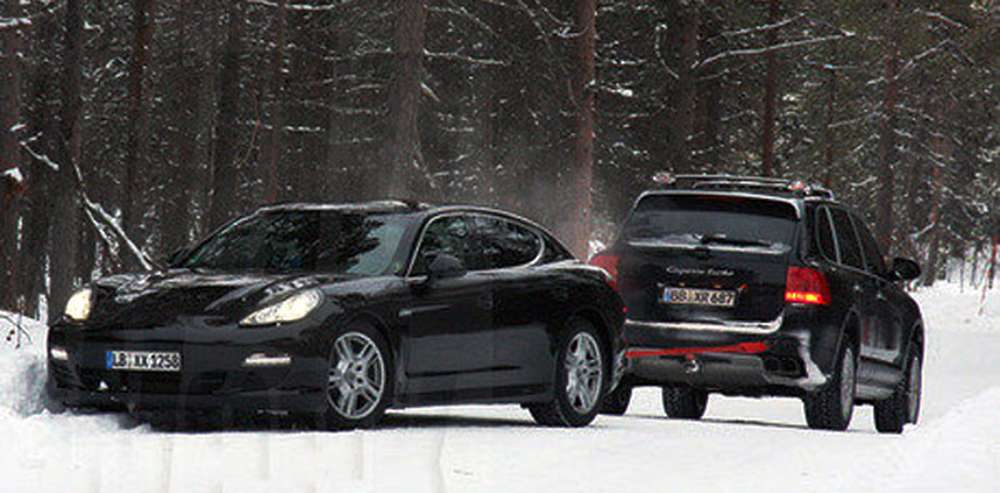 Porsche отзывает свои машины в России