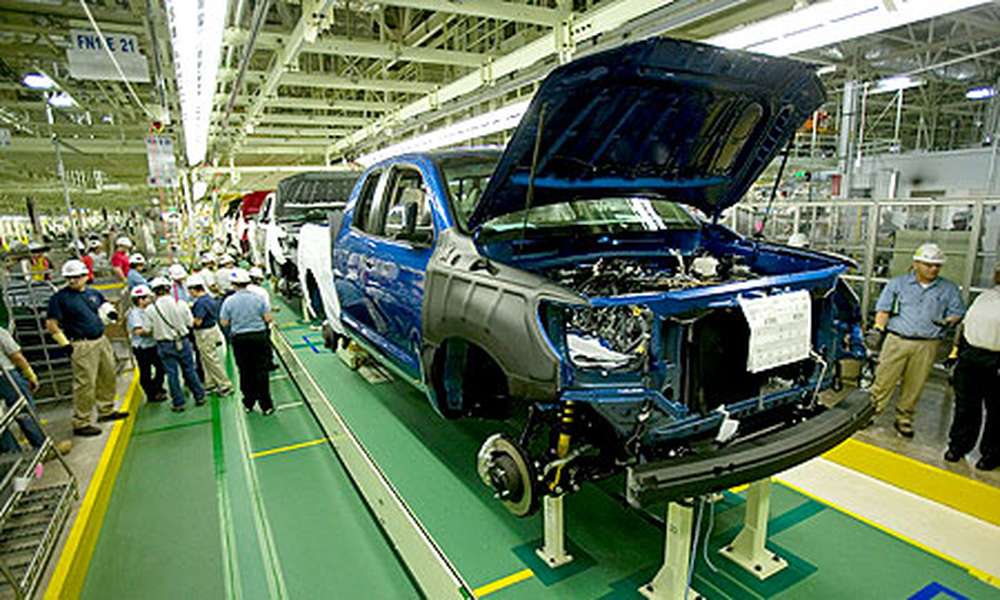 Из-за большого спроса Toyota увеличит количество авто в Северной Америке