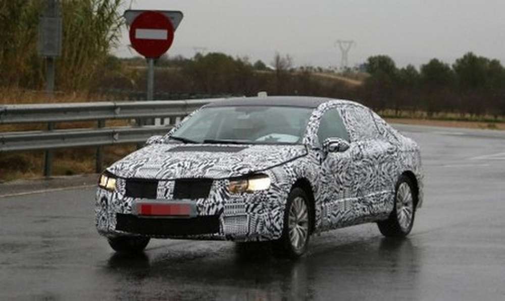 Volkswagen вывел на тесты новый Passat