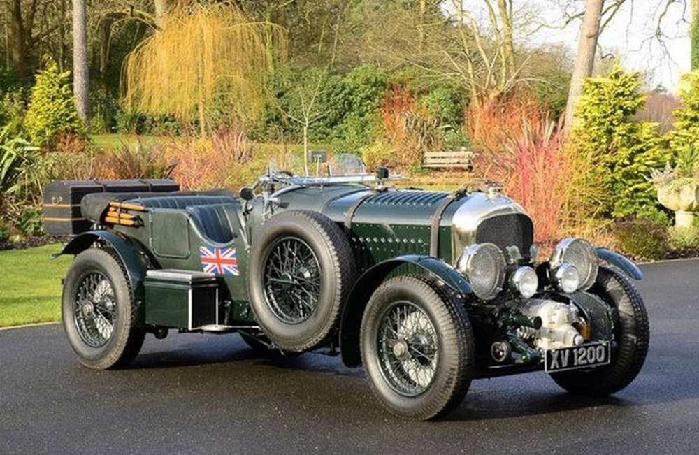 Авиамагнат воюет с бывшей женой из-за Bentley