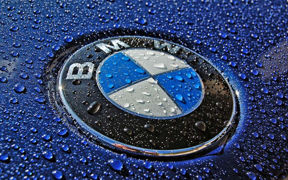 BMW отзывает почти полмиллиона автомобилей