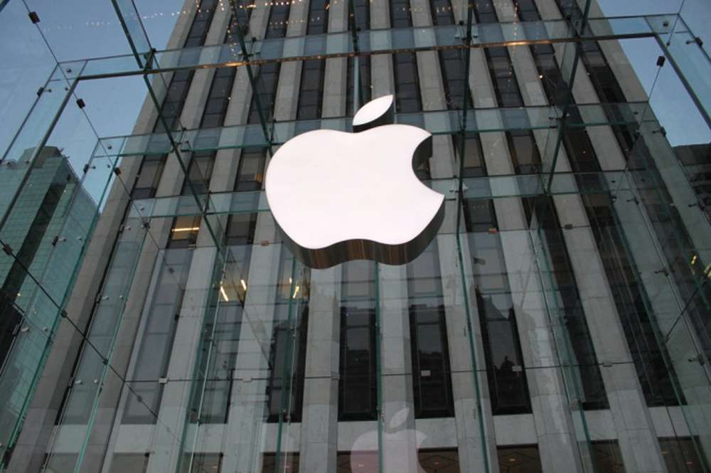 Apple будет блокировать смартфоны