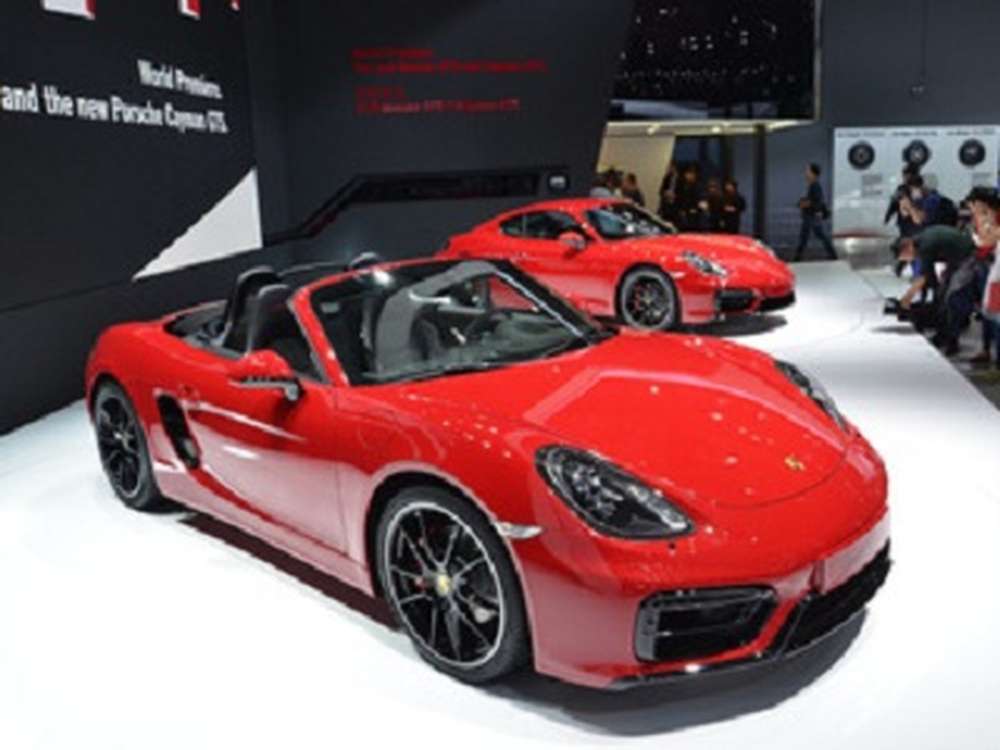 Британские владельцы Porsche 911 GT3 обиделись на компанию и требуют денег