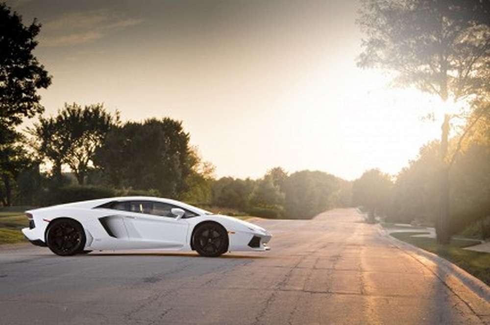 В Монако парковщик врезался на Lamborghini Aventador в Toyota RAV4
