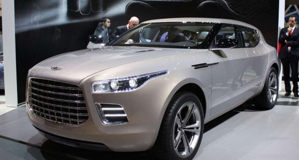 Aston Martin тестирует седан