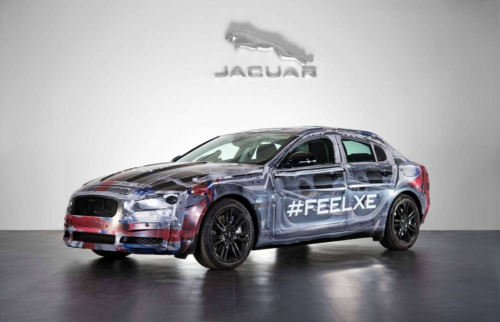 Опубликован тизер Jaguar XE 2015