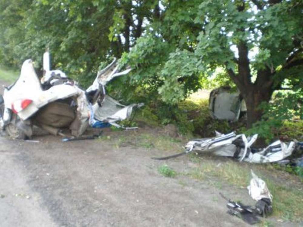 В аварии на дороге Кыргызстан погибли 3 человека