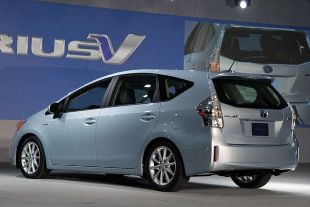 Toyota отложила выпуск следующего Prius