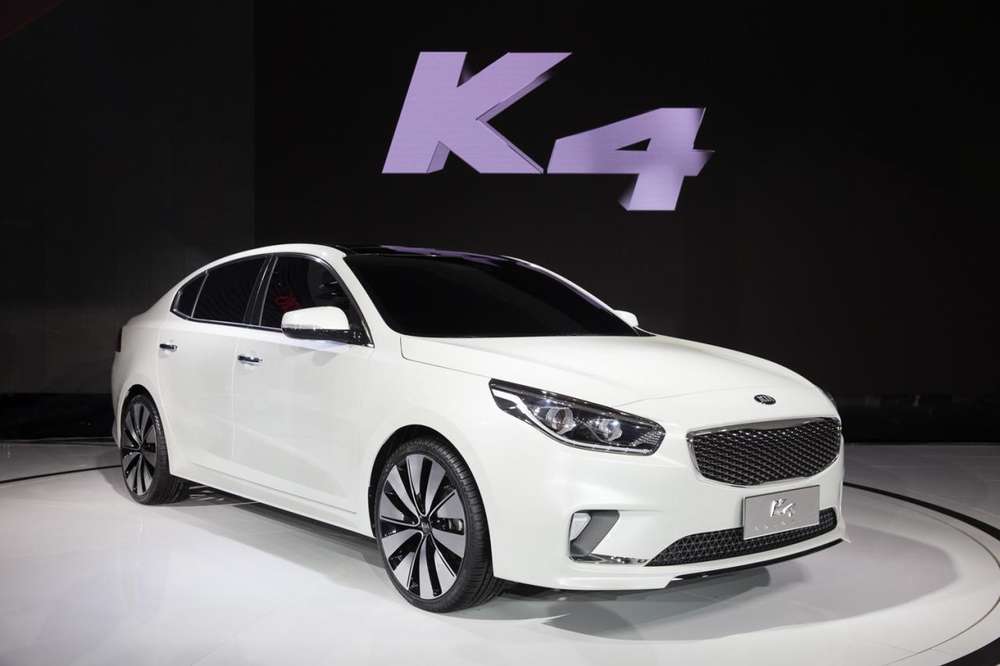 В сети появились фотографии седана Kia K4