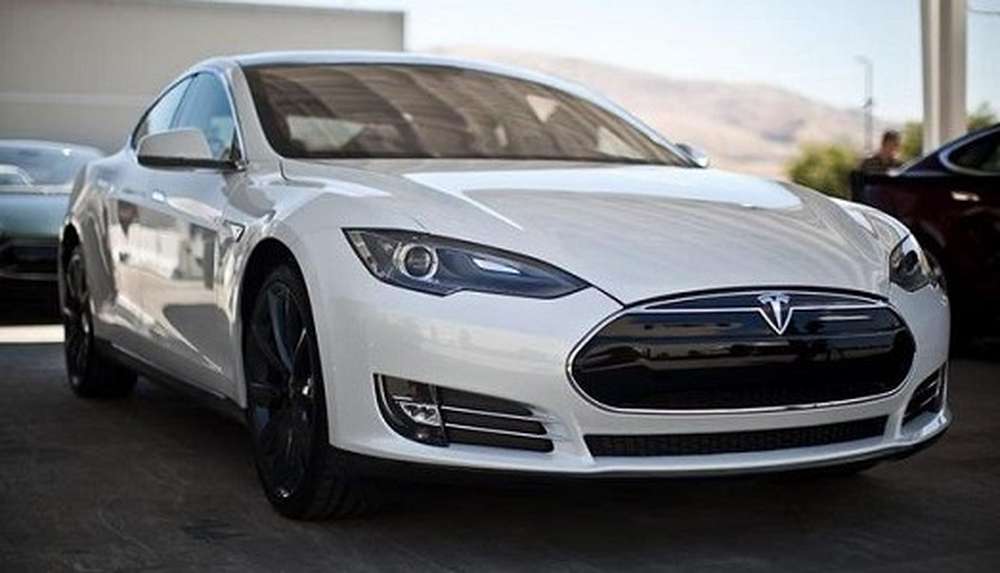 Tesla остановила выпуск седана Model S