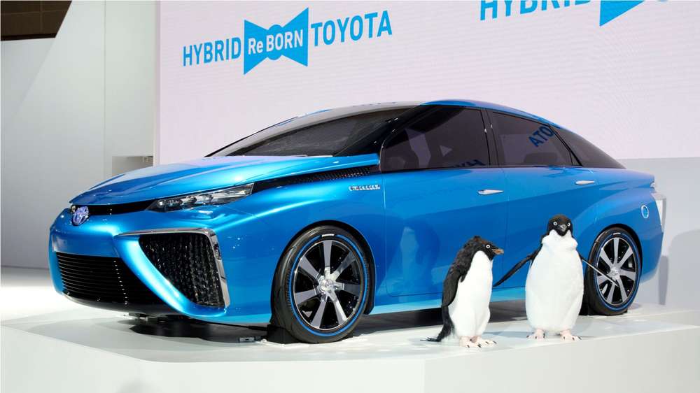 Водородную Toyota назовут «Будущее»