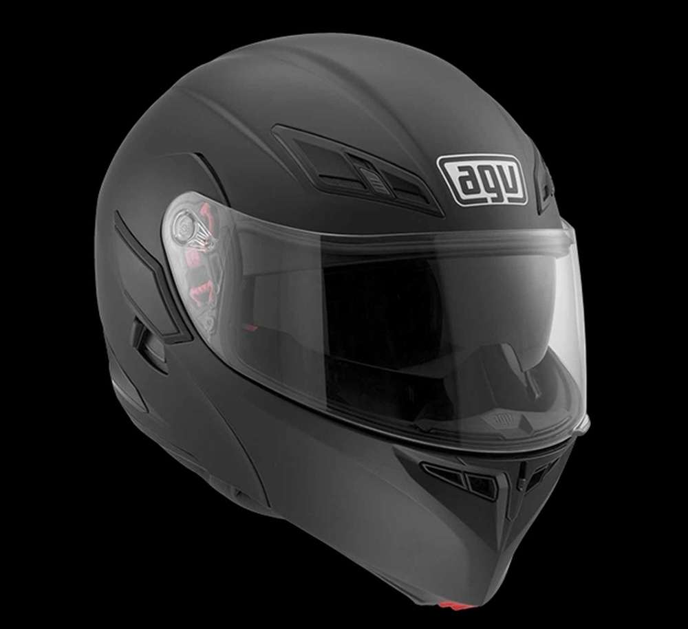 AGV представила мотошлемы серии Compact