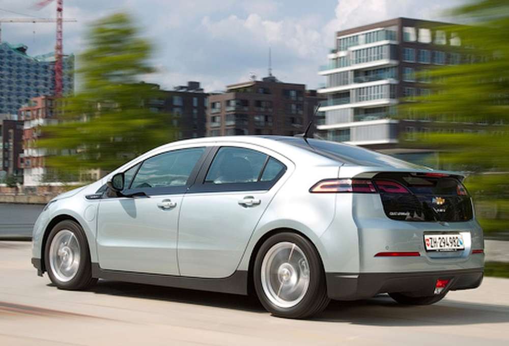Появилось первое изображение нового Chevrolet Volt