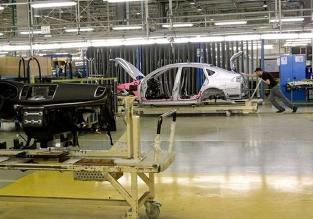Завод Nissan в Санкт-Петербурге накажут из-за жары в цехах