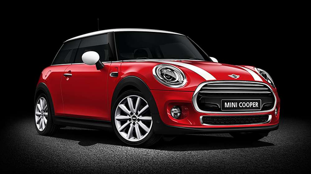 Названы российские цены на новый Mini Cooper