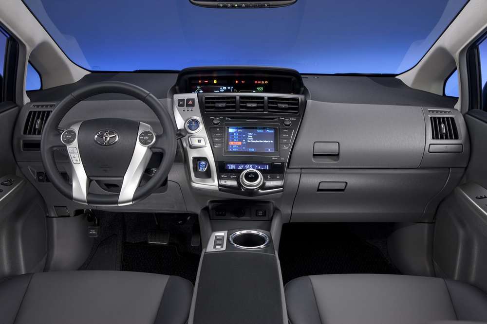 Hyundai вывел на тесты главного конкурента Toyota Prius