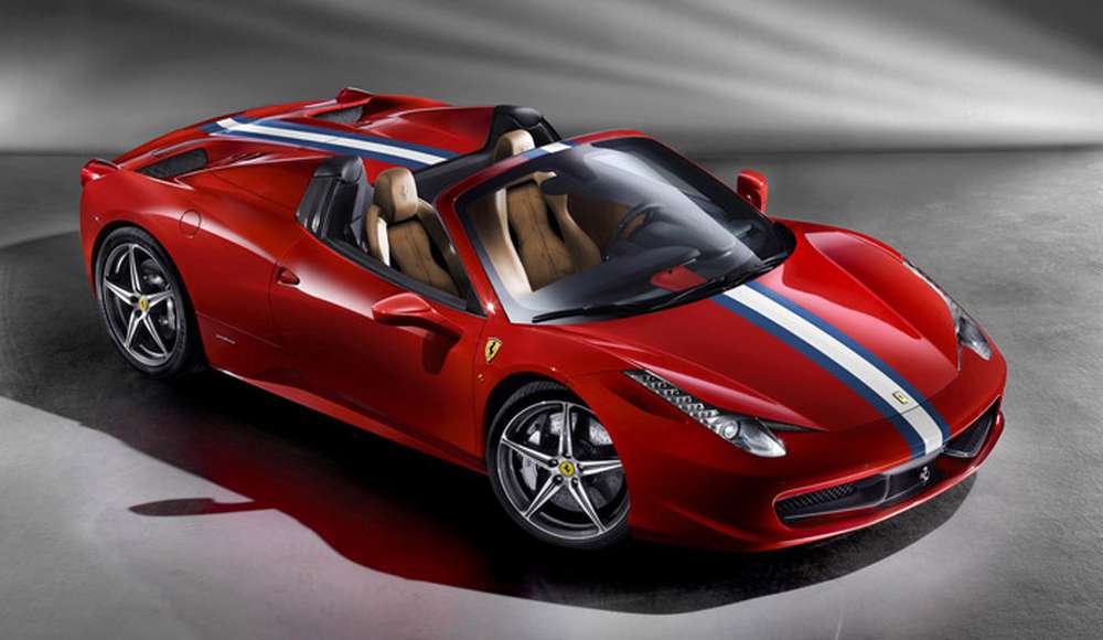 Опубликованы первые шпионские фотографии Ferrari 458 M