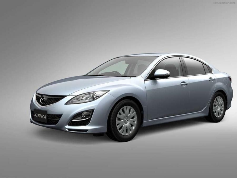 Обновленная Mazda6 показала свои экстерьер и салон