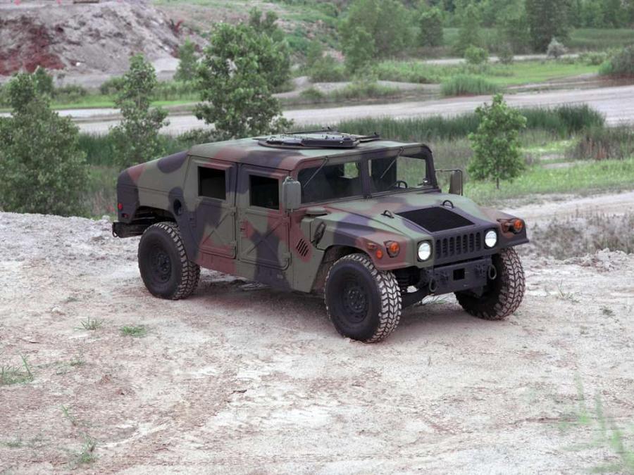 Списанные армейские Hummer пошли под молоток