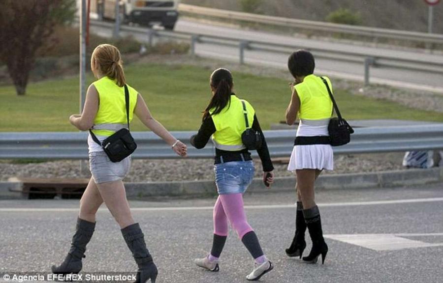 Проститутки на трассе м2 (53 фото)